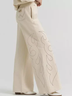 Lainey Wilson x Wrangler Cowboy Sweatpants
