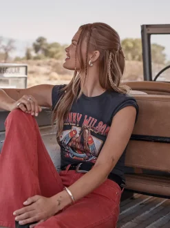 Lainey Wilson x Wrangler Horse Cards Tee