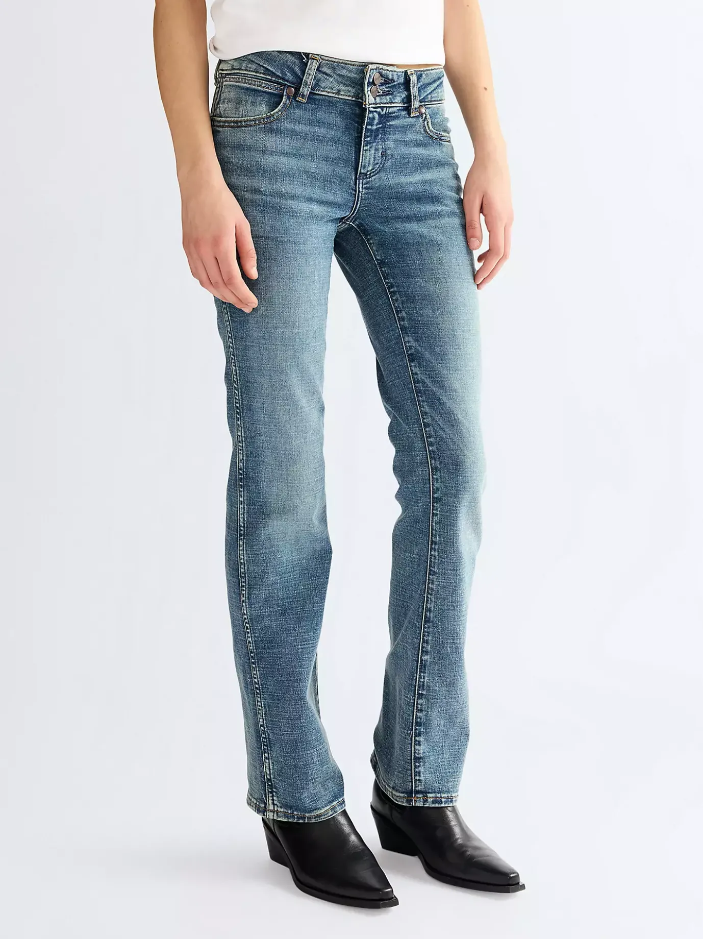 Low Rise Bold Boot Jean