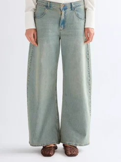 Low Rise Loose Ultra Barrel Jean