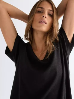 Regular Easy V Neck Tee