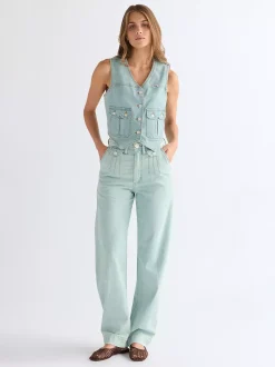 Sleek Barrel Lightweight Jean